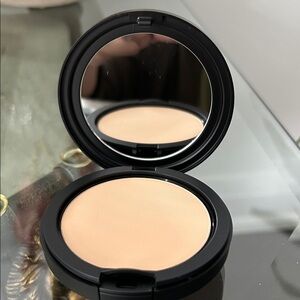MAC Studio Fix Powder Plus in N4.75